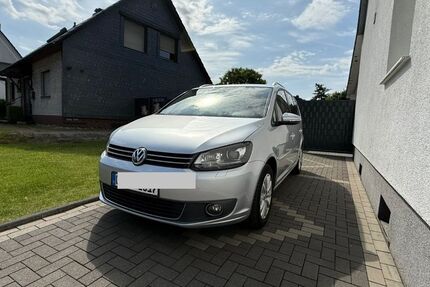 VW Touran 210.000 km 9.500 &euro; Gelsenkirchen 45896