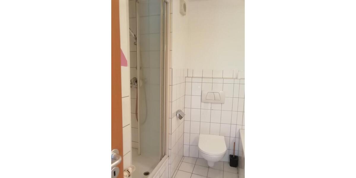 Dachgeschoßwohnung Oberhausen Alt-Oberhausen - 3 Zimmer, 72 m&sup2;, 450&euro; | Angebot:26278826