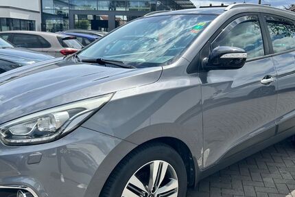 Hyundai ix35 192.000 km 8.900 &euro; Marl 45772