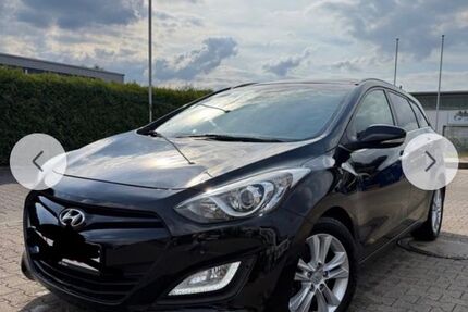 Hyundai i30 114.000 km 8.900 &euro; ESSEN 45326