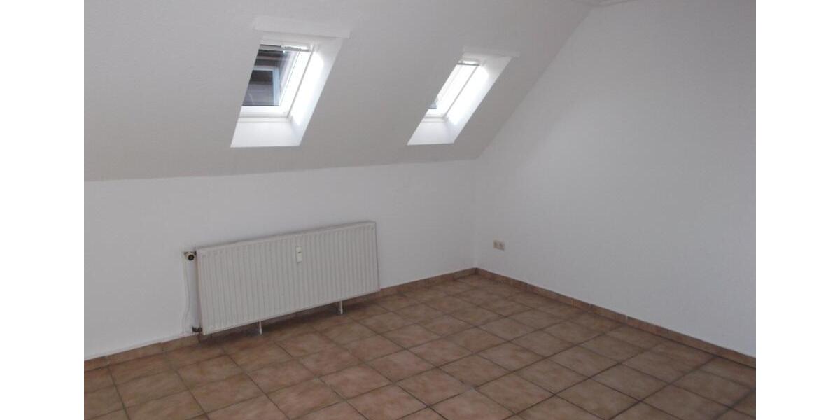 Dachgeschoßwohnung Bochum Höntrop - 2 Zimmer, 45 m&sup2;, 360&euro; | Angebot:26033783