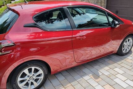 Peugeot 208 70.600 km 6.500 &euro; Dortmund 44229