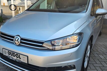 VW Touran 148.652 km 15.890 &euro; Heiden 46359