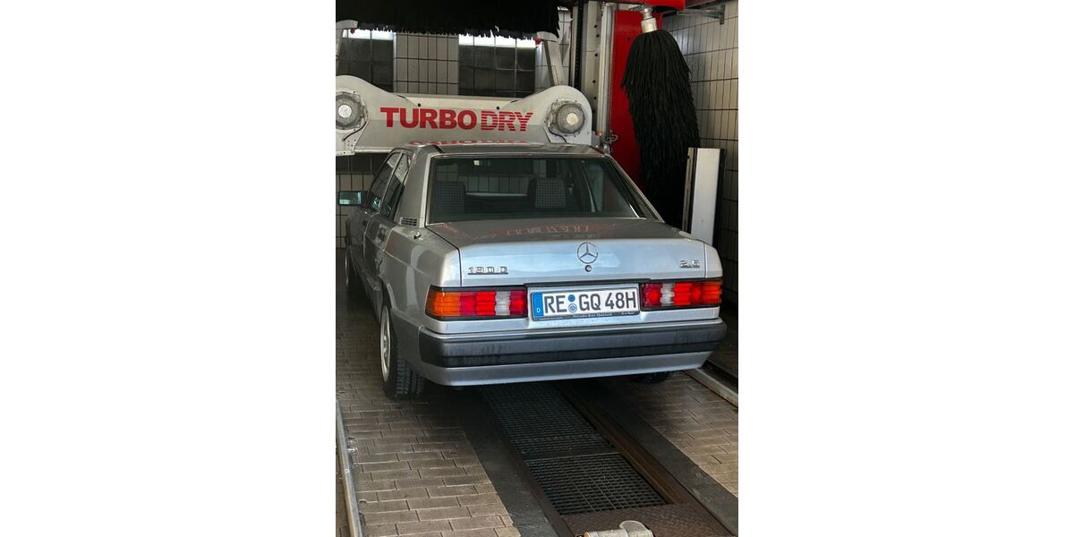 Mercedes-Benz 190 208.560 km 4.200 &euro; Herten 45699