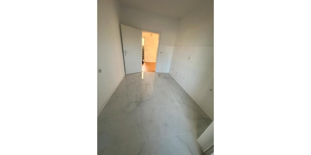 Etagenwohnung Dortmund Gartenstadt - 3 Zimmer, 82 m&sup2;, 999&euro; | Angebot:25380040