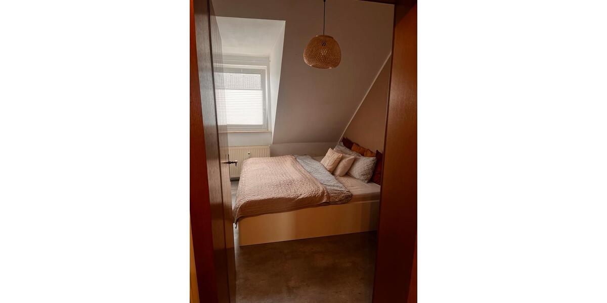 Dachgeschoßwohnung Herne Wanne - 3.5 Zimmer, 75 m&sup2;, 150.000&euro; | Angebot:26124189