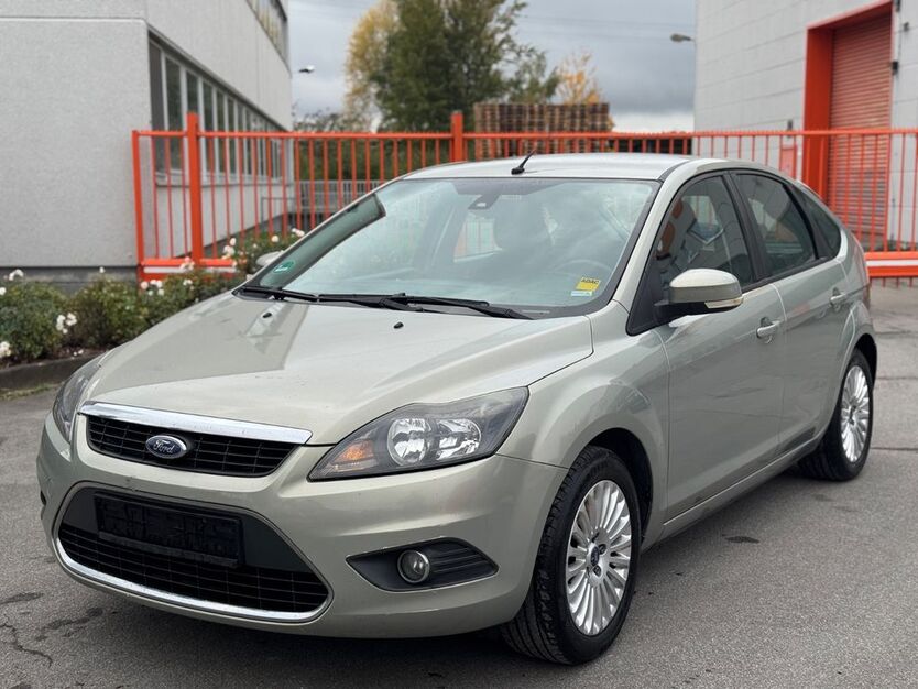 Ford Focus 178.000 km 2.680 € Herten 45701