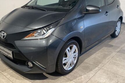 Toyota Aygo (X) 70.193 km 7.980 &euro; Bochum - Linden 44879