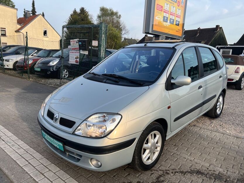 Renault Scenic 100.000 km 2.800 € Essen 45355
