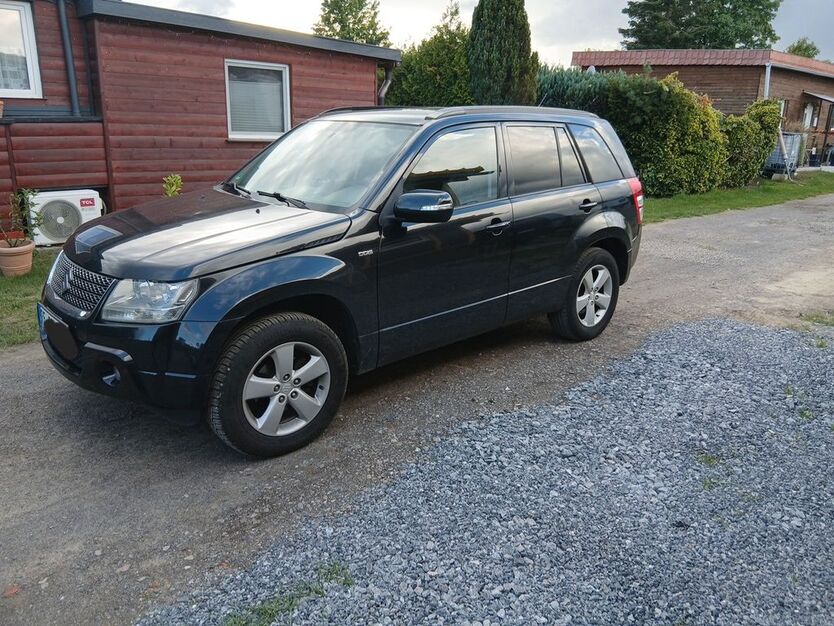Suzuki Grand Vitara 214.000 km 4.980 € Haltern am see 45721