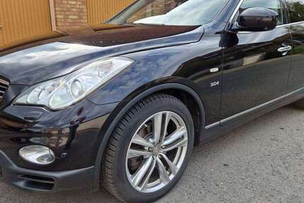 INFINITI QX50