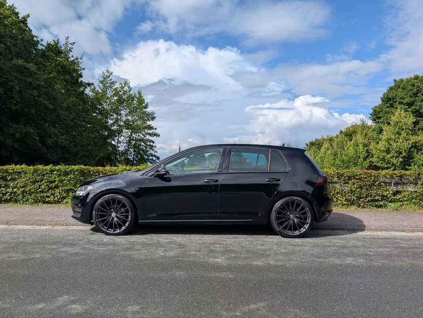 VW Golf 66.964 km 11.900 € Olfen 59399