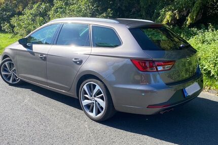 Seat Leon 49.989 km 13.900 &euro; Bottrop 46240