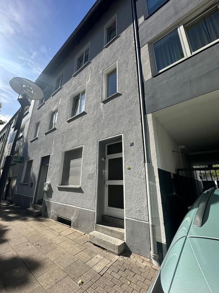 Attraktives Mehrfamilienhaus mit Büroflächen zimmer