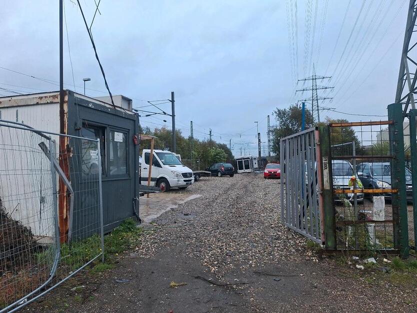 Gewerbegrundstück zimmer