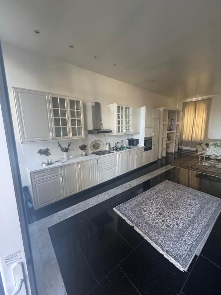 Attraktives Immobilienangebot: Mehrfamilienhaus + Einfamilienhaus zimmer