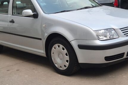 VW Bora 149.023 km 2.249 &euro; Lünen 44532