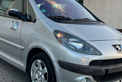 Peugeot 1007 100.000 km 3.999 &euro; Essen 45143