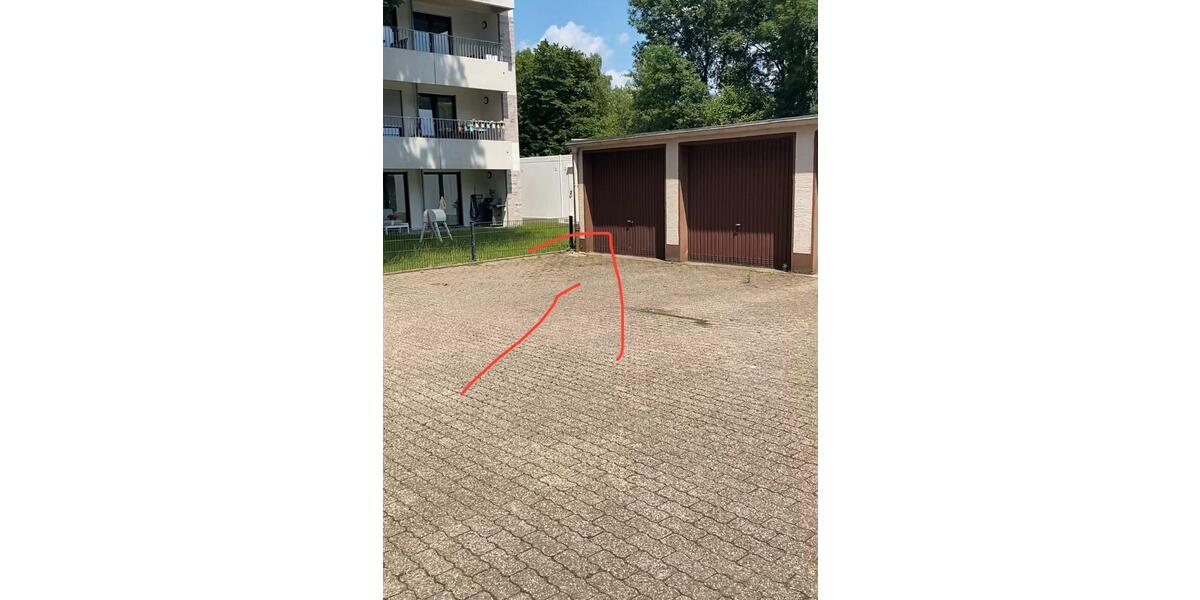 Top renovierte EG-Wohnung mit Balkon, Garage & Garten 3.5 zimmer