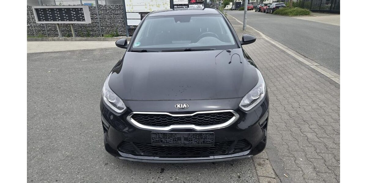 Kia ceed / Ceed 138.000 km 7.990 &euro; Gelsenkirchen 45884