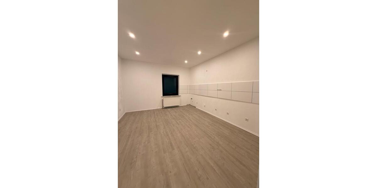 Dachgeschoßwohnung Herne Wanne-Bickern - 6 Zimmer, 130 m&sup2;, 1.300&euro; | Angebot:25448225