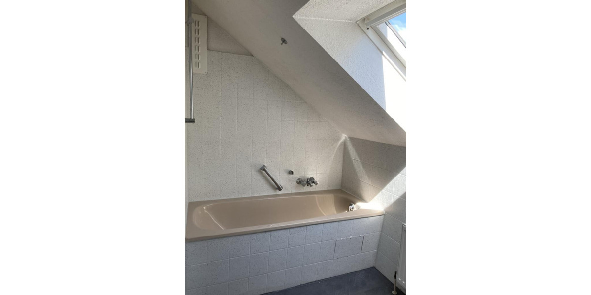 Dachgeschoßwohnung Castrop-Rauxel Becklem - 3.5 Zimmer, 78 m&sup2;, 483&euro; | Angebot:26329894