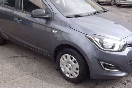 Hyundai i20 52.400 km 7.650 € Datteln 45711