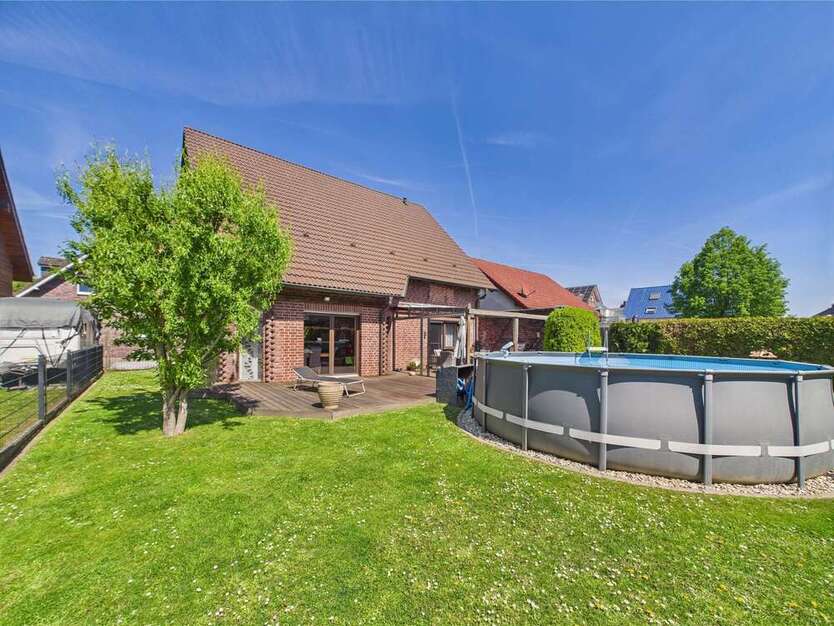 Haus zum Kaufen in Kamen 470.000 € 247 m² 8 zimmer