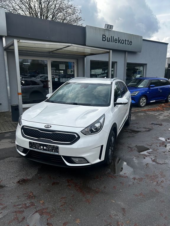 Kia Niro 105.566 km 12.990 € Gelsenkirchen 45899