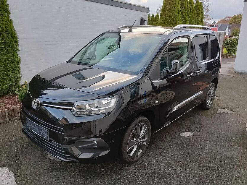 Toyota Proace City 92.700 km 18.800 € Oberhausen 46047