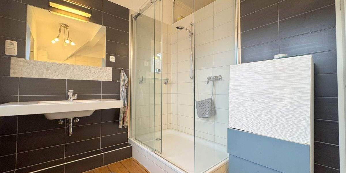 Etagenwohnung Bochum Wiemelhausen - 2 Zimmer, 73 m&sup2;, 298.000&euro; | Angebot:24698895