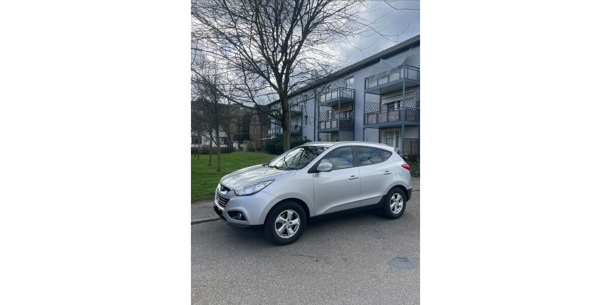 Hyundai ix35 151.300 km 6.000 &euro; Oberhausen 46149