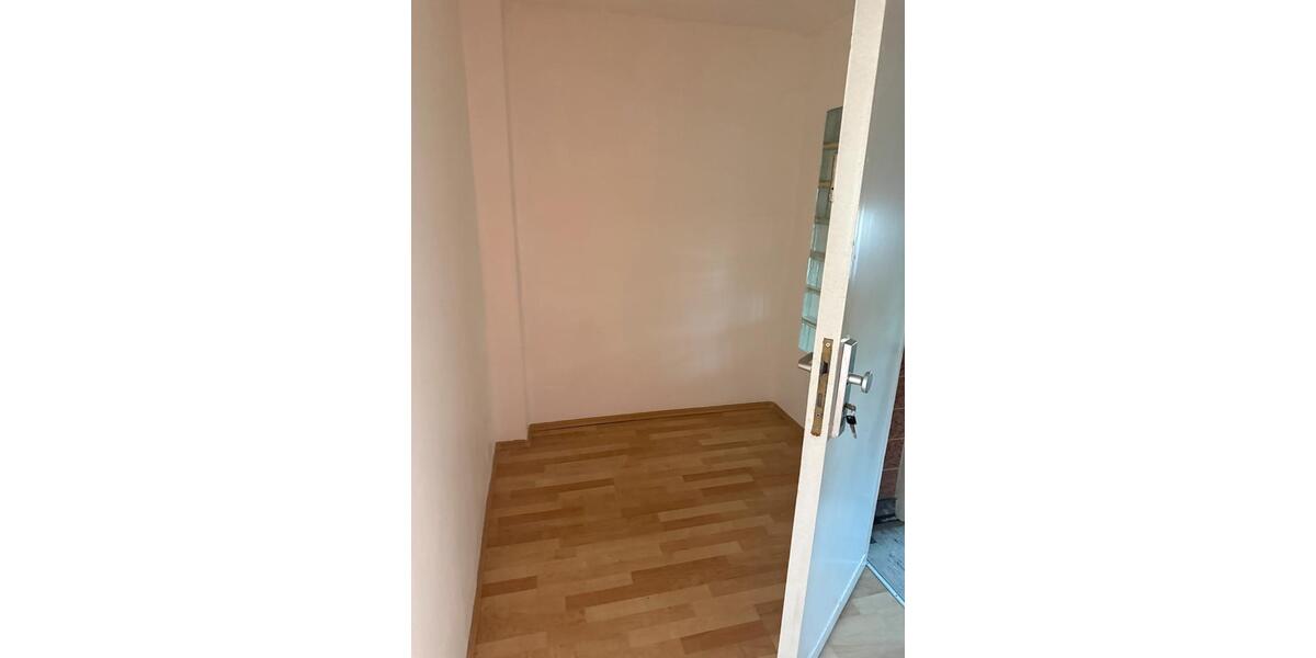 Dachgeschoßwohnung Essen Stadtbezirk V - 2 Zimmer, 70 m&sup2;, 750&euro; | Angebot:26301677