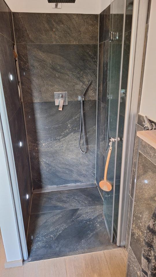 Ein Mehrfamilienhaus im Grünen von Welper, mit 3 Garagen zimmer