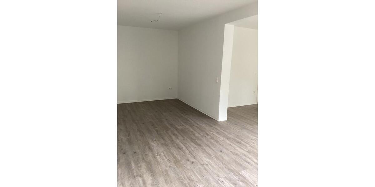 Etagenwohnung Oberhausen - 2 Zimmer, 51 m&sup2;, 299&euro; | Angebot:23393125