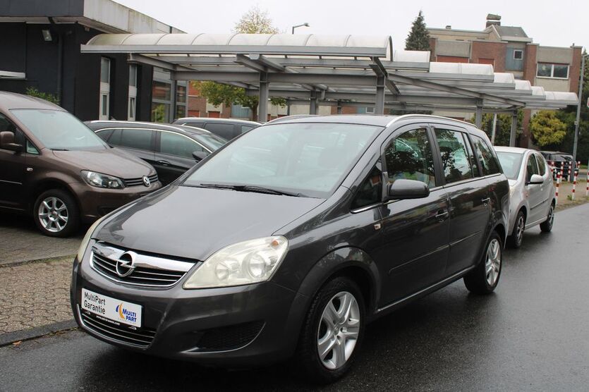 Opel Zafira 218.000 km 2.990 € Herten 45699
