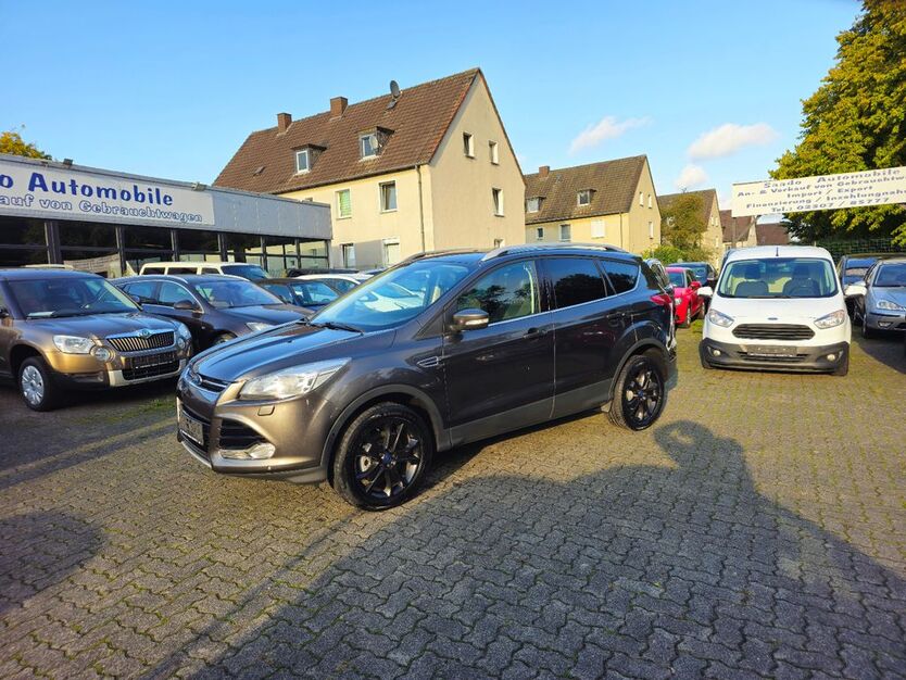 Ford Kuga 221.918 km 8.890 € Bergkamen 59192