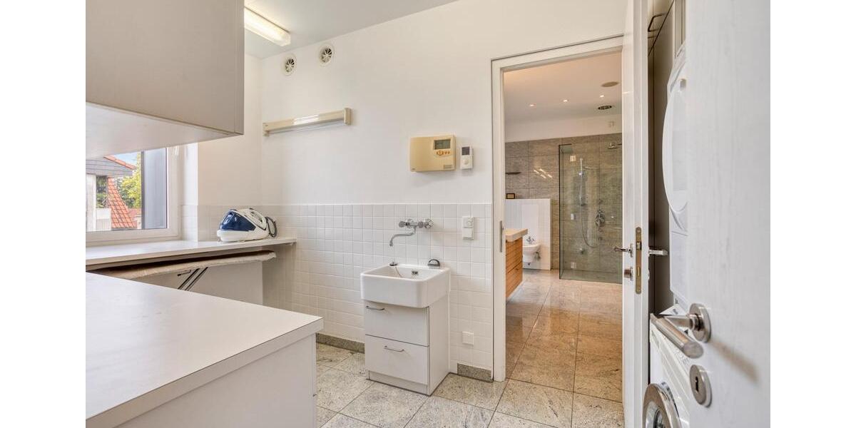 Einfamilienhaus Bochum Bochum-Mitte - 3 Zimmer, 220 m&sup2;, 2.200&euro; | Angebot:25655186