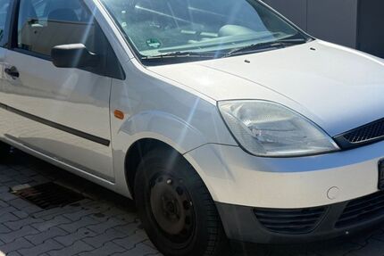 Ford Fiesta 94.866 km 1.200 &euro; Gelsenkrichen 45884
