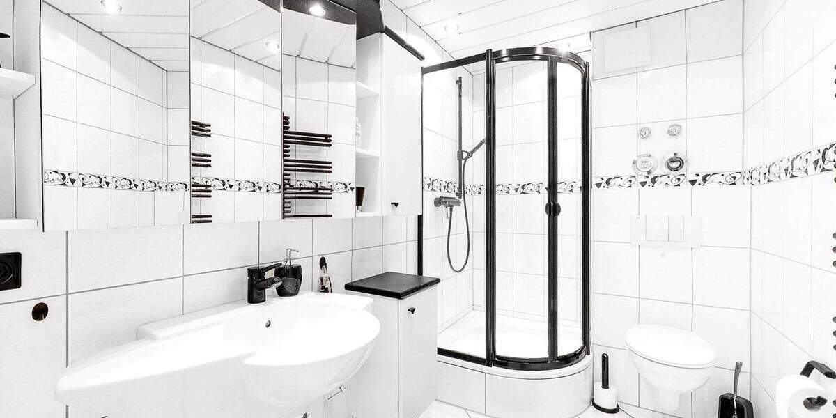 Modern, hell, top in Schuss! Balkon und Stellplatz inklusive! 2 zimmer