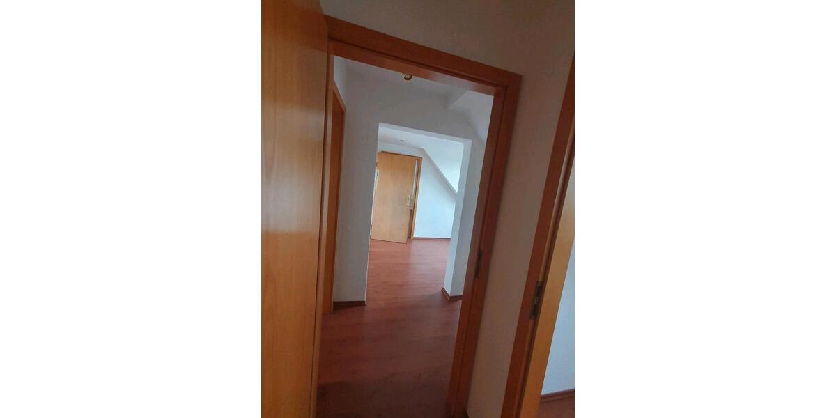 Dachgeschoßwohnung Gelsenkirchen - 2 Zimmer, 96 m&sup2;, 139.000&euro; | Angebot:25636925