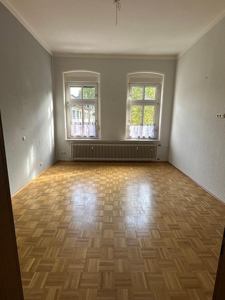 kernsanierte Altbauwohnung im 1.OG zimmer