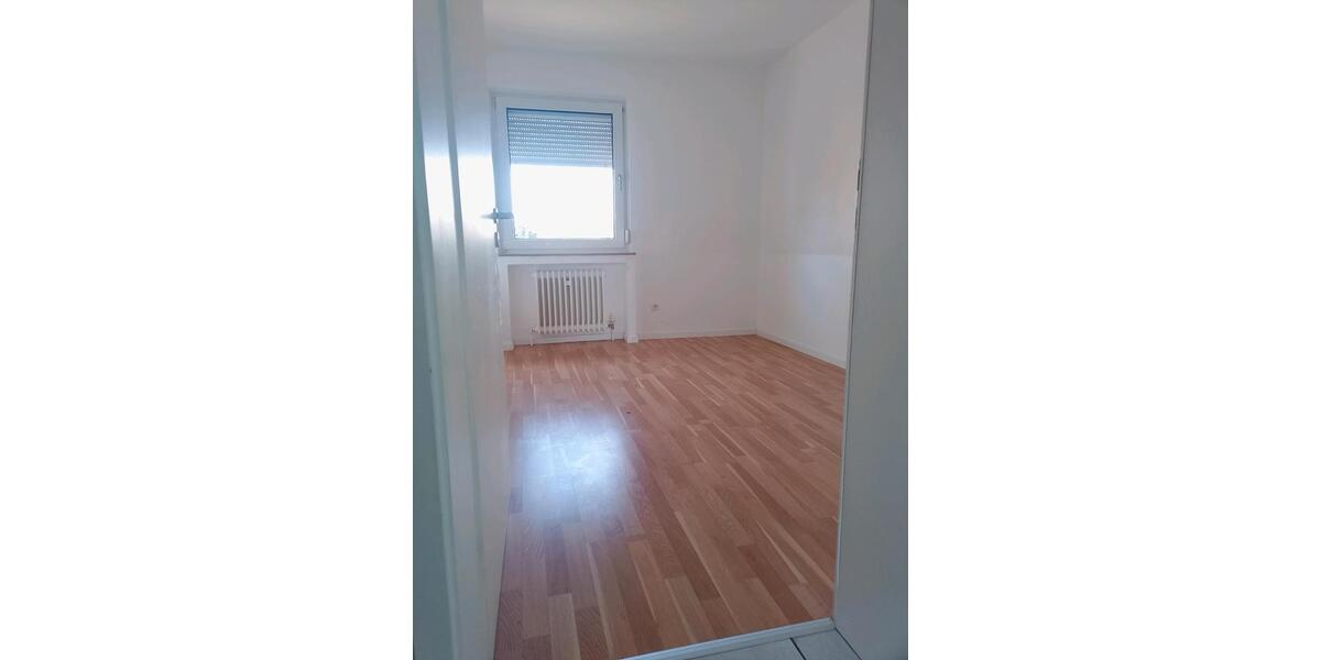 Etagenwohnung Oberhausen Biefang - 4 Zimmer, 98 m&sup2;, 860&euro; | Angebot:26330112