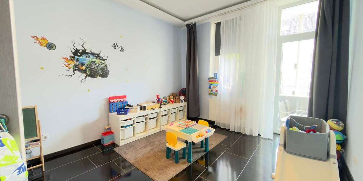 Großzügige 3,5-Zimmer-Wohnung im 1. Obergeschoss in zentraler Lage von Alt-Oberhausen - Etagenwohnung Oberhausen | Angebot:27093549