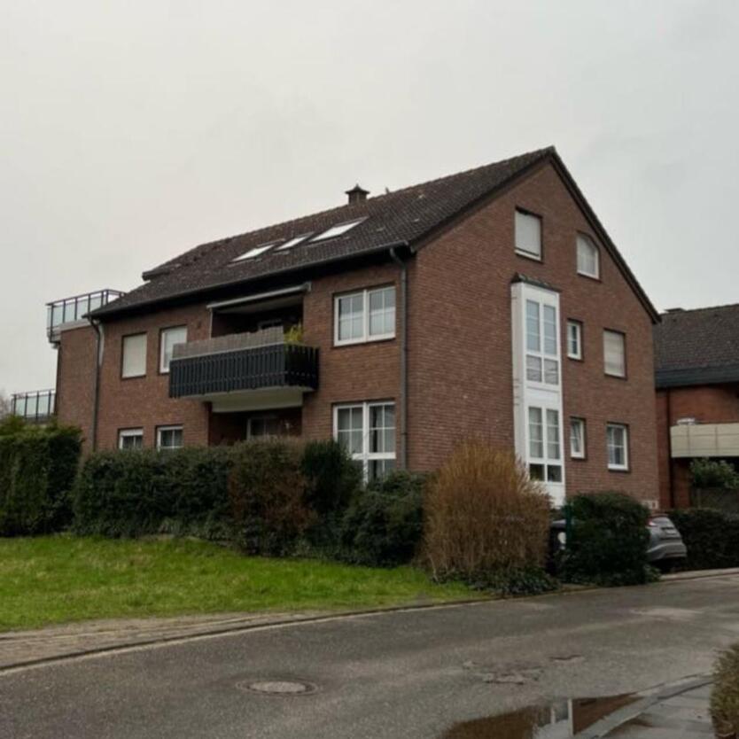Freie Erdgeschosswohnung 3,5 Raum mit Terrasse und Garage zimmer