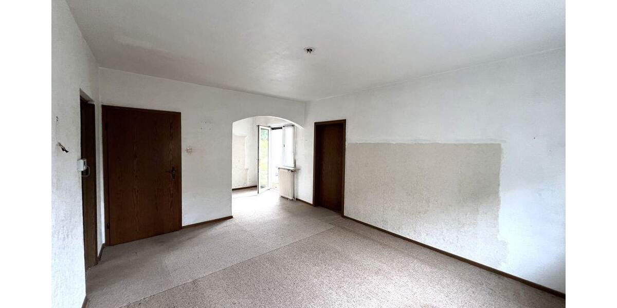 Doppelhaushälfte mit 5 Zi. + Garage auf weitläufigem Gartengrundstück in Dortmund Brackel 5 zimmer