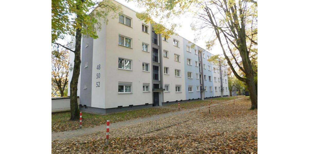 Einzugsbereit neu renovierte Familienwohnung mit großem Balkon! 3 zimmer