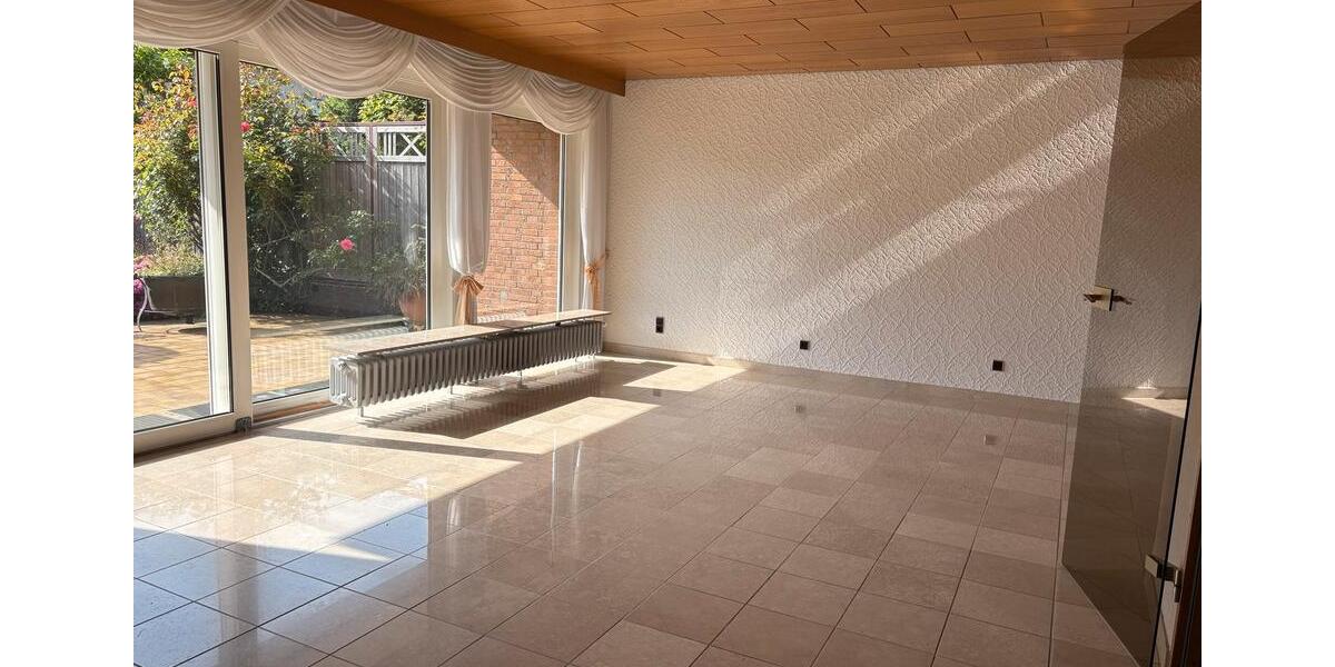 Reihenhaus Recklinghausen Berghausen - 6.5 Zimmer, 180 m&sup2;, 420.000&euro; | Angebot:26795310