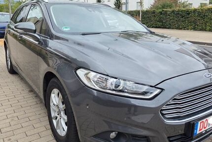 Ford Mondeo 128.747 km 10.490 &euro; Dortmund 44263