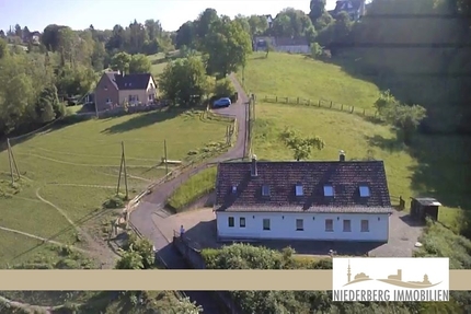 Großzügiges 2 Familien-Doppel-Landhaus mit Nebengebäuden und Pool in sonniger Hanglage! 8 zimmer